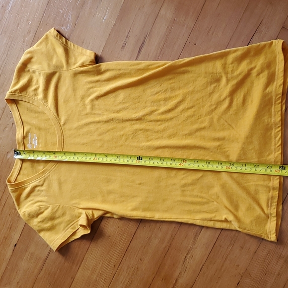 bundle of 2 tees, junior's M - Picture 9 of 10